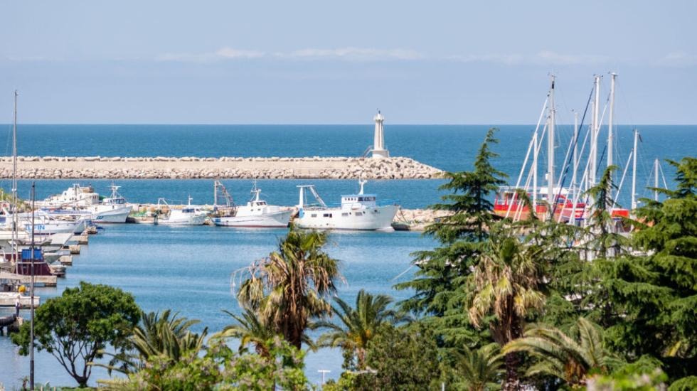 Pogled na luku Bar. Foto: Opština Bar