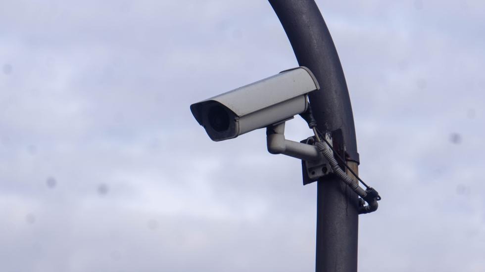Kamera za video nadzor u Podgorici. Foto: BIRN/Samir Kajošević