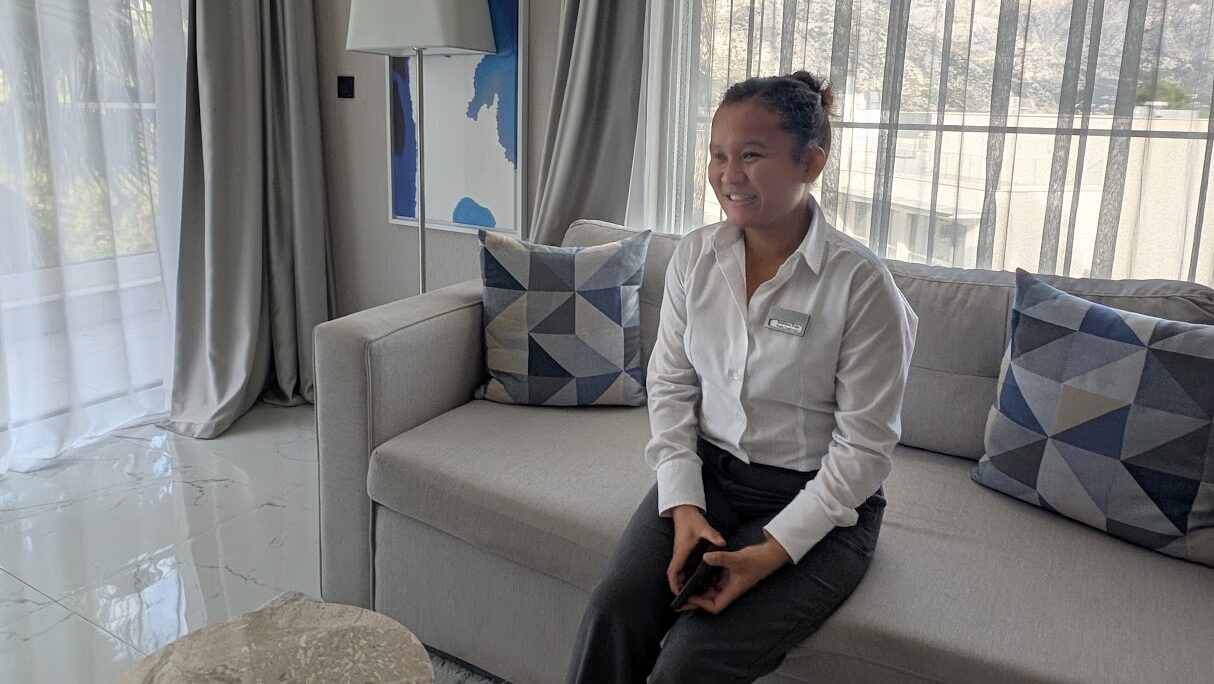 Samikšja Thapa iz Nepala radi u hotelu na crnogorskom primorju. Foto: BIRN/Ivan Ivanović